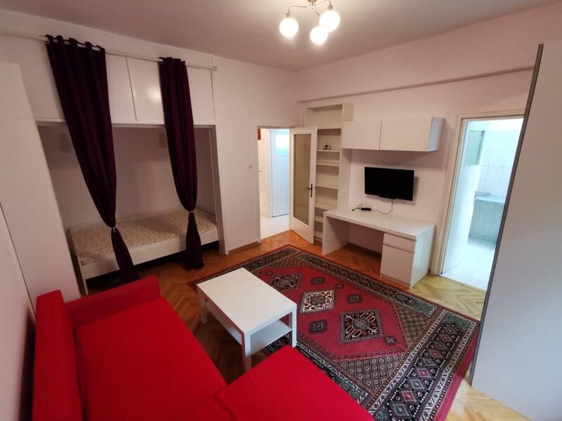 Universitate, Hotel Intercontinental, garsoniera dubla.